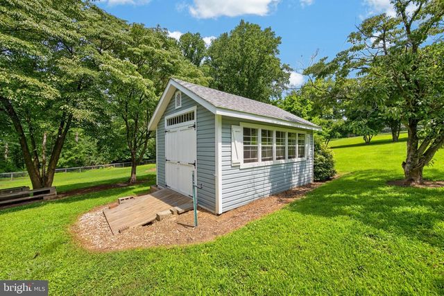 1739 N MIDDLETOWN RD, Glen Mills, PA 19342