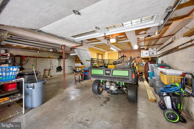 1739 N MIDDLETOWN RD, Glen Mills, PA 19342