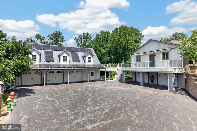 1739 N MIDDLETOWN RD, Glen Mills, PA 19342