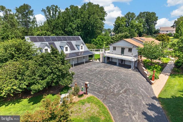 1739 N MIDDLETOWN RD, Glen Mills, PA 19342