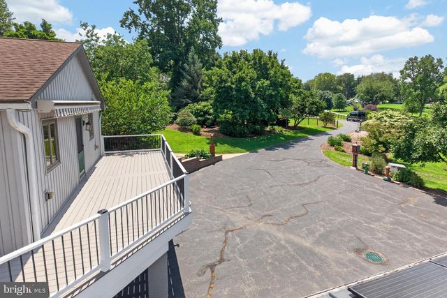 1739 N MIDDLETOWN RD, Glen Mills, PA 19342