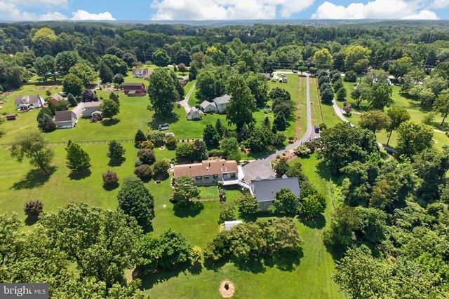 1739 N MIDDLETOWN RD, Glen Mills, PA 19342