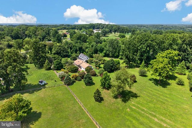 1739 N MIDDLETOWN RD, Glen Mills, PA 19342
