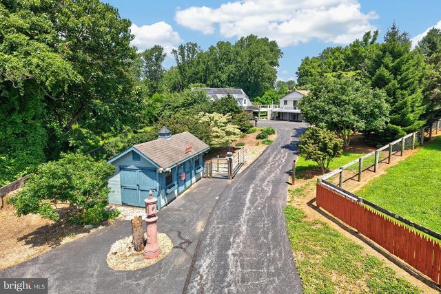 1739 N MIDDLETOWN RD, Glen Mills, PA 19342