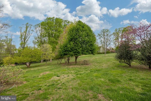1739 N MIDDLETOWN RD, Glen Mills, PA 19342
