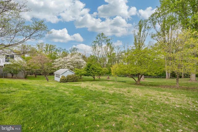 1739 N MIDDLETOWN RD, Glen Mills, PA 19342