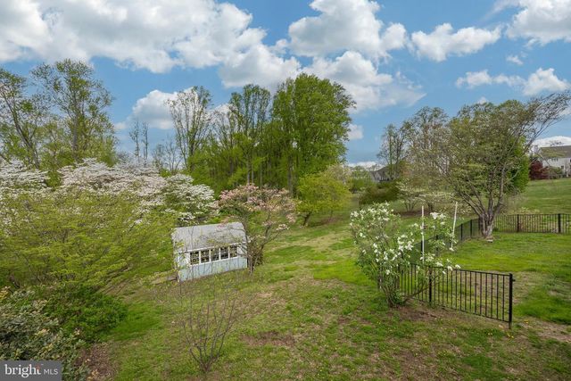 1739 N MIDDLETOWN RD, Glen Mills, PA 19342