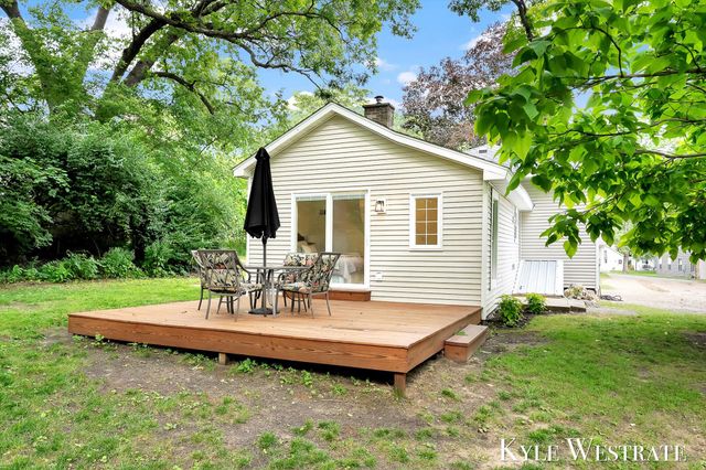 212 N Division Street, Lowell, MI 49331