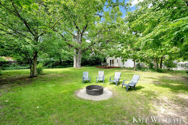 212 N Division Street, Lowell, MI 49331