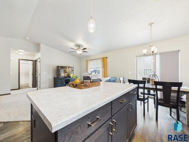 6632 W Amber St Street, Sioux Falls, SD 57107