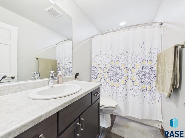 6632 W Amber St Street, Sioux Falls, SD 57107