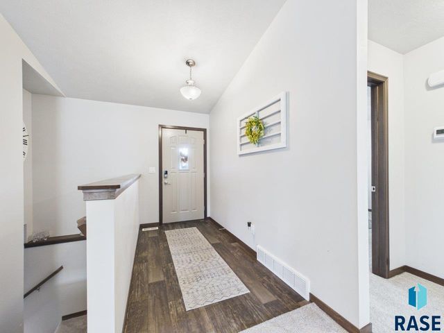 6632 W Amber St Street, Sioux Falls, SD 57107