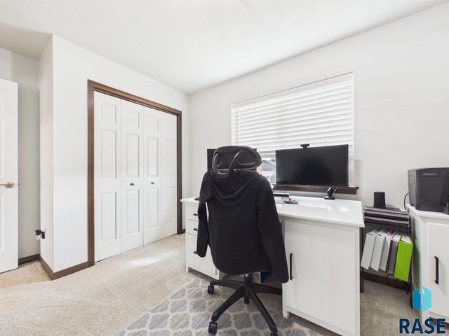 6632 W Amber St Street, Sioux Falls, SD 57107