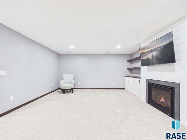 6632 W Amber St Street, Sioux Falls, SD 57107