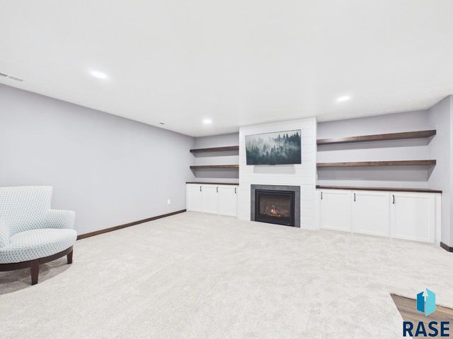 6632 W Amber St Street, Sioux Falls, SD 57107