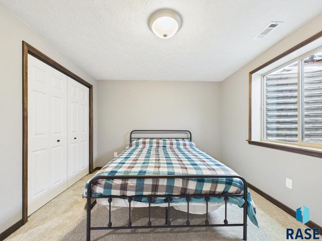 6632 W Amber St Street, Sioux Falls, SD 57107