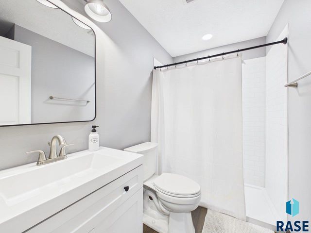 6632 W Amber St Street, Sioux Falls, SD 57107