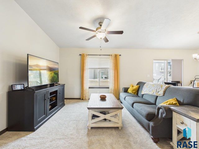 6632 W Amber St Street, Sioux Falls, SD 57107