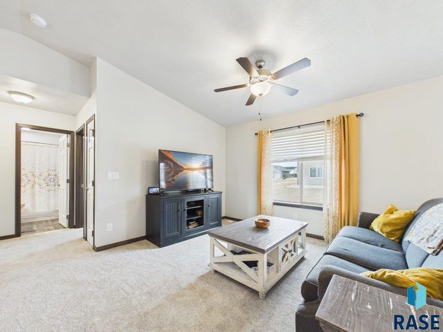 6632 W Amber St Street, Sioux Falls, SD 57107