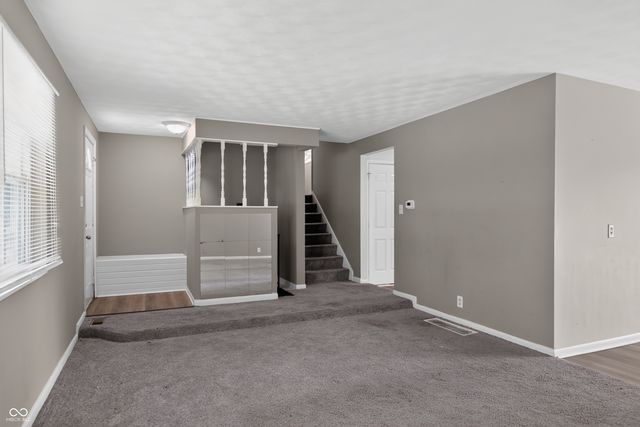 5636 Laurel Hall Drive, Indianapolis, IN 46226