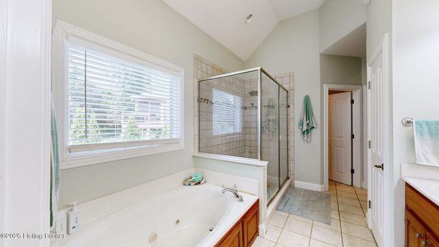 3416 Tucker Wood Ln, Louisville, KY 40299