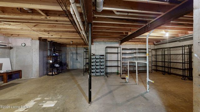 3416 Tucker Wood Ln, Louisville, KY 40299