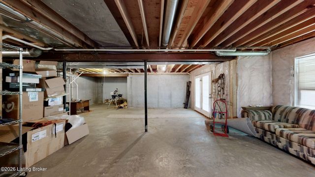 3416 Tucker Wood Ln, Louisville, KY 40299
