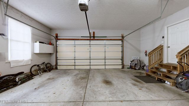 3416 Tucker Wood Ln, Louisville, KY 40299