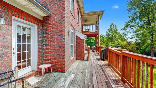 3416 Tucker Wood Ln, Louisville, KY 40299