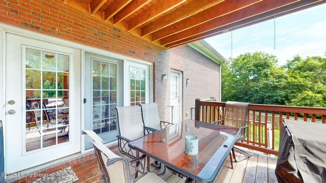 3416 Tucker Wood Ln, Louisville, KY 40299