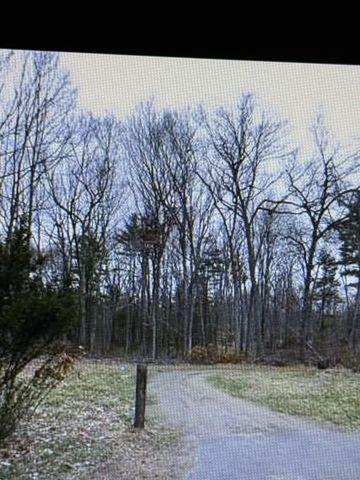 25 Matthew Lane, Windsor, CT 06095