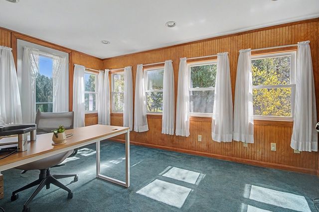 29 Greenleaf Cir, Framingham, MA 01701