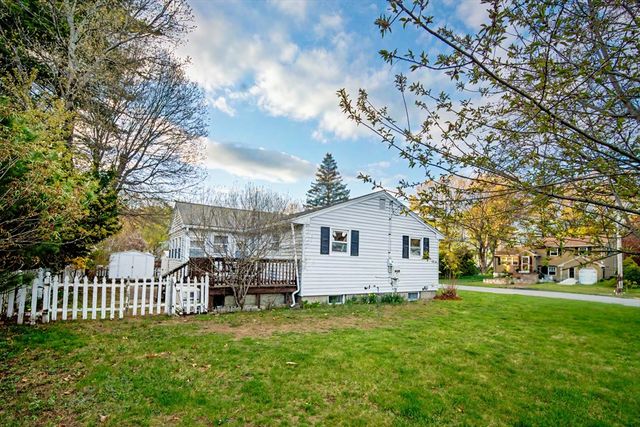 29 Greenleaf Cir, Framingham, MA 01701