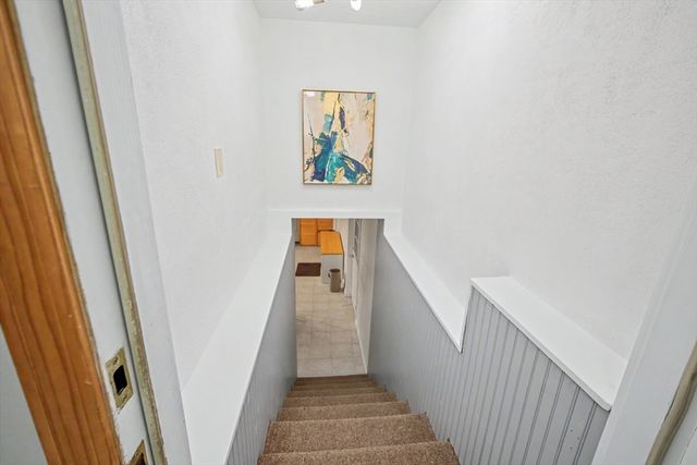 29 Greenleaf Cir, Framingham, MA 01701