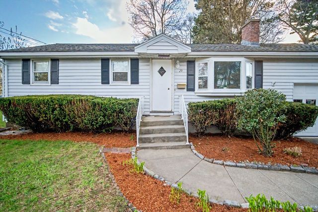 29 Greenleaf Cir, Framingham, MA 01701