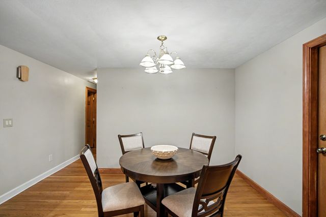 29 Greenleaf Cir, Framingham, MA 01701