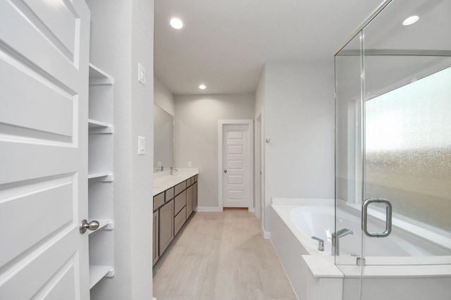 11802 Royal Willow Lane, Houston, TX 77066