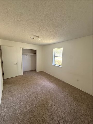 1004 SE 11th Street, Bentonville, AR 72712