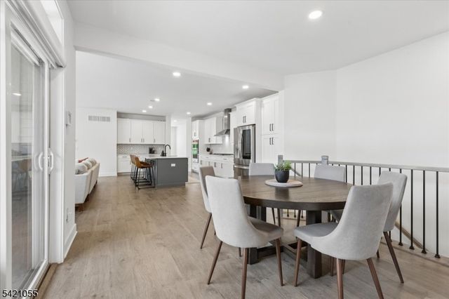 61 Village Dr, Montgomery Twp., NJ 08558