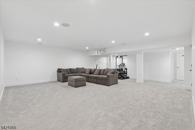 61 Village Dr, Montgomery Twp., NJ 08558