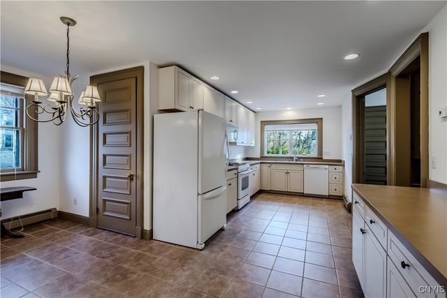 101 Sanger Avenue, Sangerfield, NY 13480