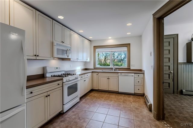 101 Sanger Avenue, Sangerfield, NY 13480