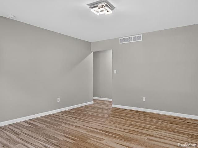 8564 Windsor Court, Ypsilanti, MI 48198