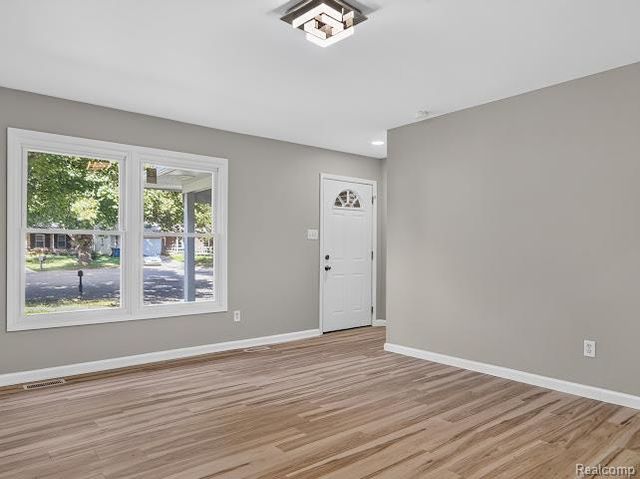 8564 Windsor Court, Ypsilanti, MI 48198