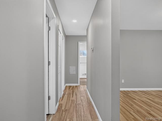 8564 Windsor Court, Ypsilanti, MI 48198