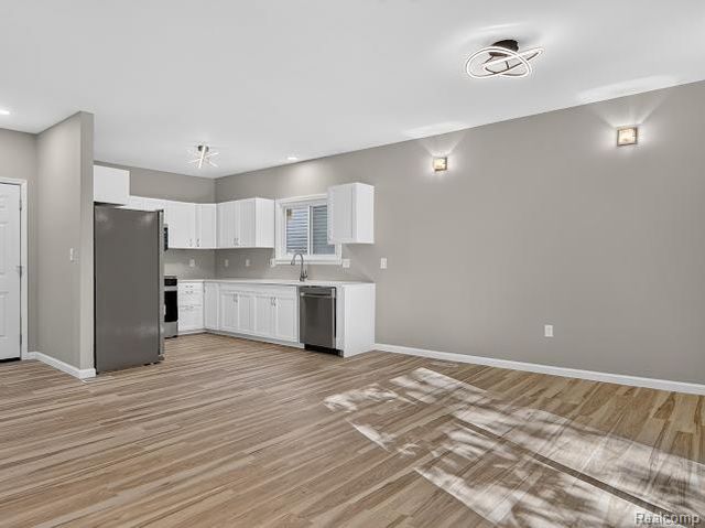 8564 Windsor Court, Ypsilanti, MI 48198