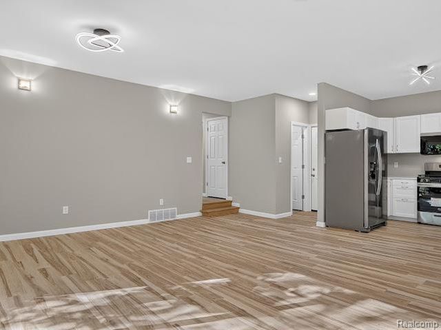 8564 Windsor Court, Ypsilanti, MI 48198