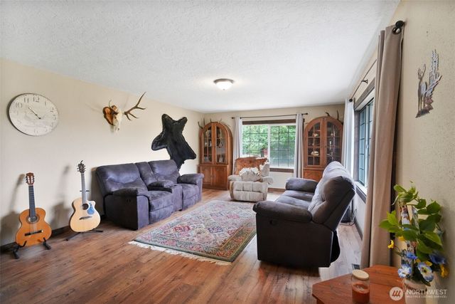 142 Drews Prairie Road, Toledo, WA 98591