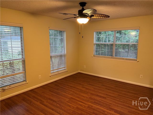 91 Holly Circle, Midway, GA 31320