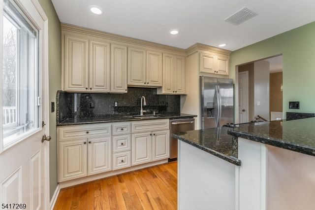 87 Lynnfield Ter, Lopatcong Twp., NJ 08865